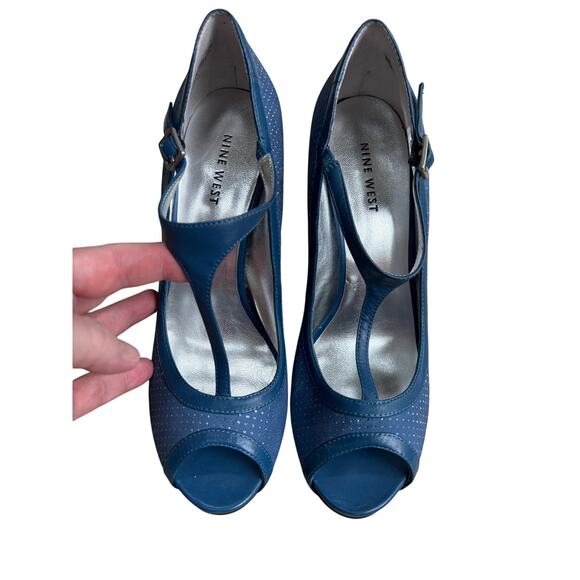 Nine West Eastbound high heels1/2” platform leather 4” heel perforated & patent - Picture 6 of 11